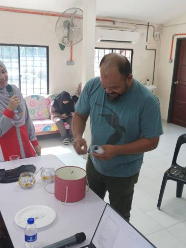 fd1e7f8a-93cf-4d35-941b-45e01d3a400a